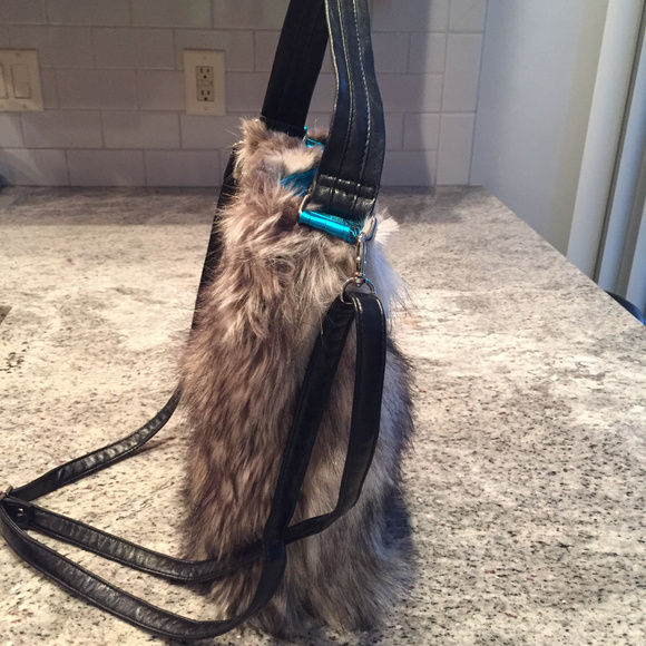 NEW Cream and Brown Faux Fur Crossbody Bag - Picture 6 of 11
